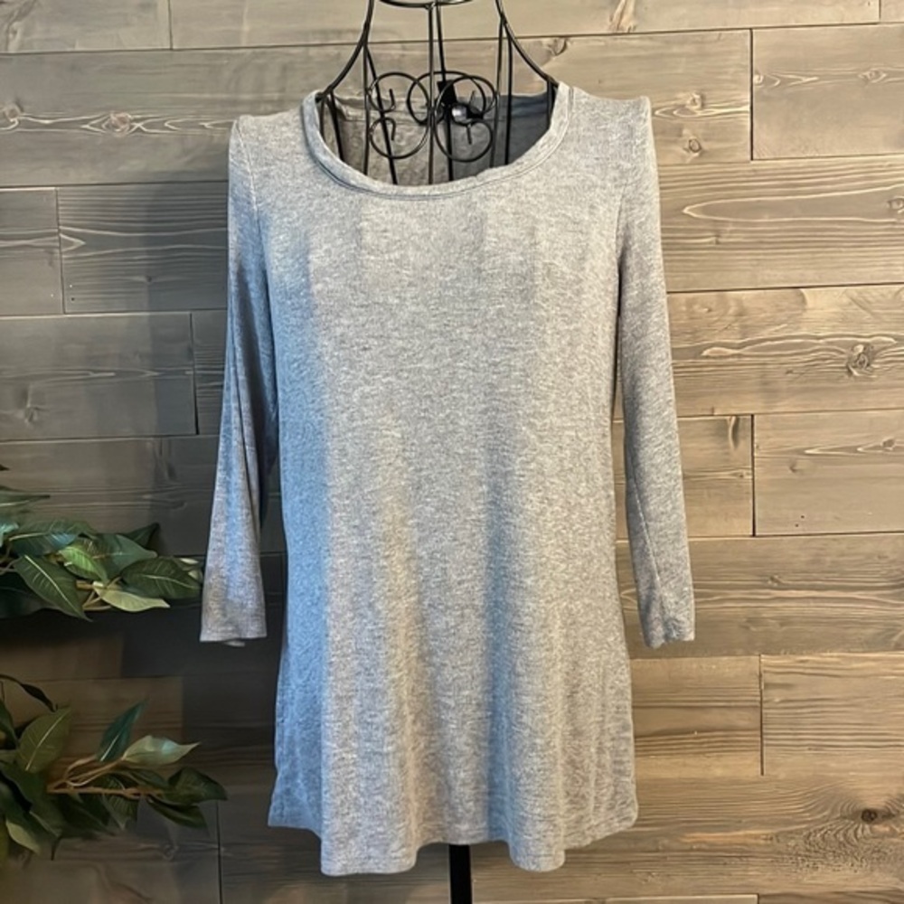 Simply vera Wang scoop, neck, three-quarter sleeve top